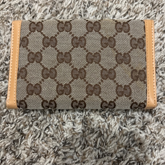 Gucci Wallet - Picture 2 of 8